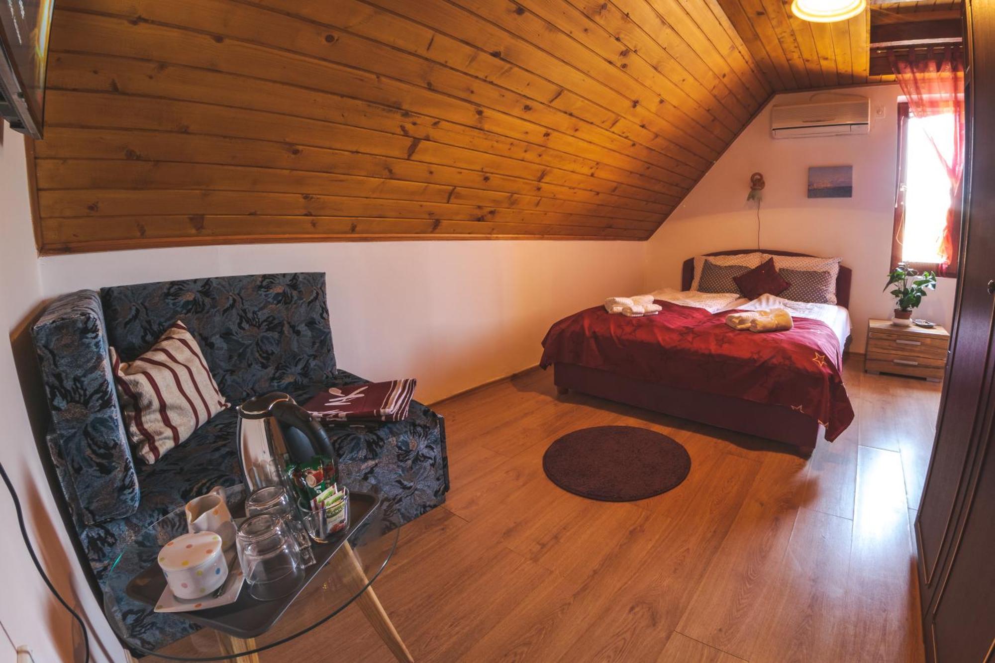 Linett Apartman Hajdúszoboszló Værelse billede